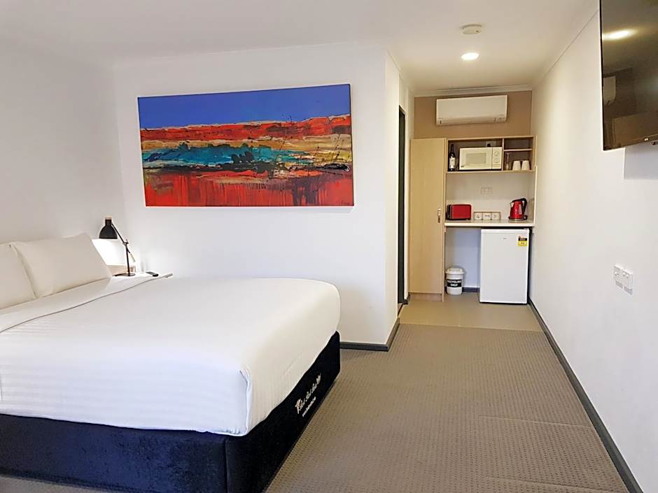 William Macintosh Motor Lodge