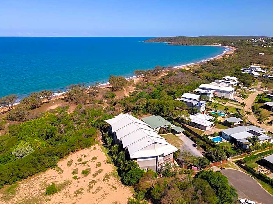 Beach Karma - Three-Bedroom Beachside Escape with Heated Communal Pool in Agnes Water