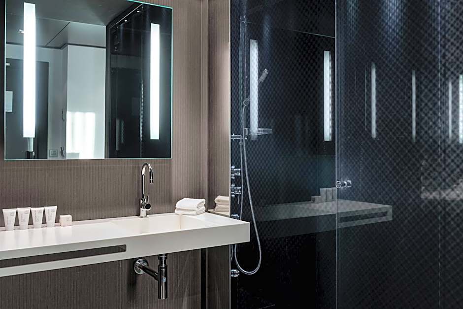 AC Hotel by Marriott Atocha