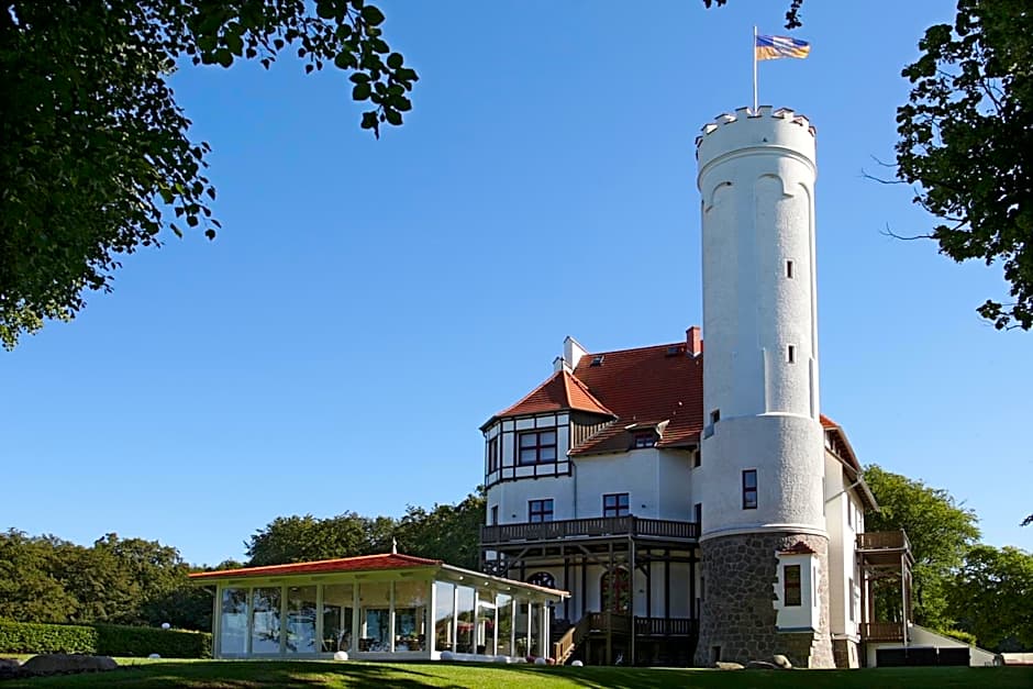 SCHLOSS RANZOW - kleines Romantik Hotel - Wellness - Golfplatz - Hochzeiten & Feiern