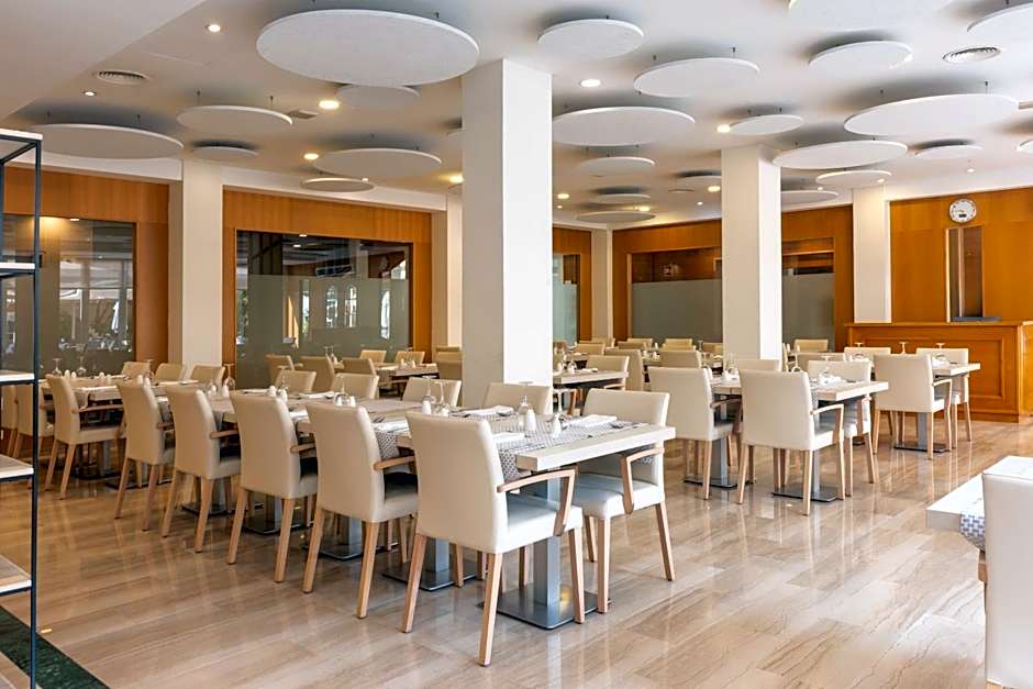 Valentin Reina Paguera - Adults Only