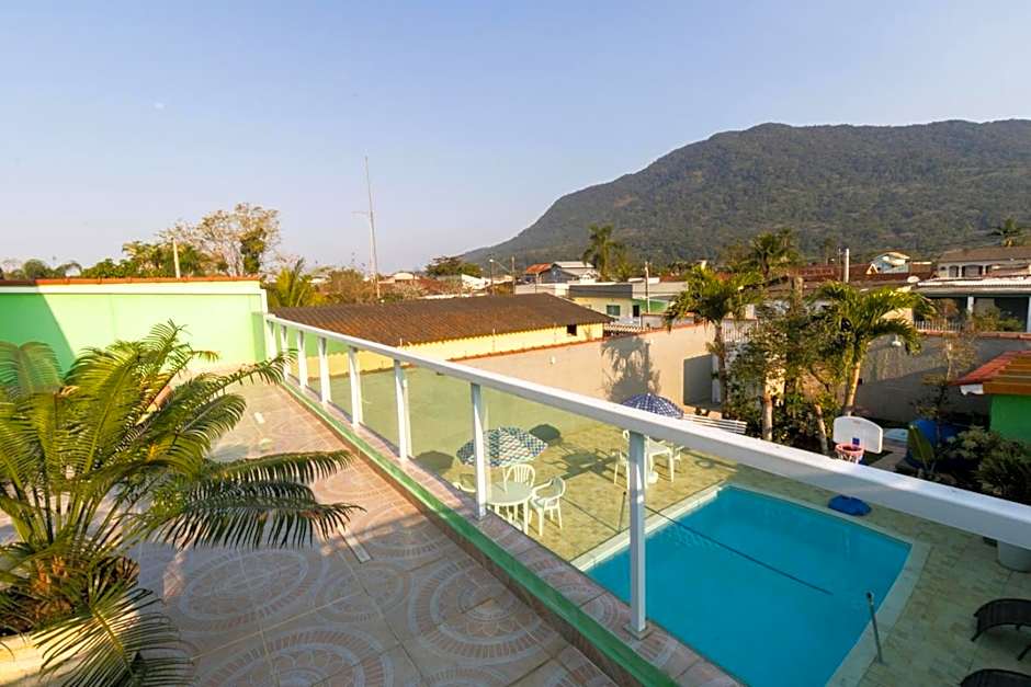 Casa com piscina prox a Praia em Peruibe SP