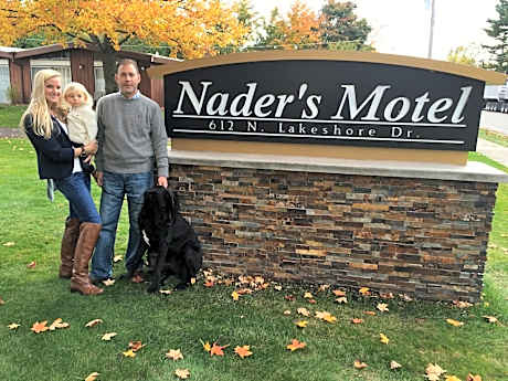 Nader's Motel & Suites