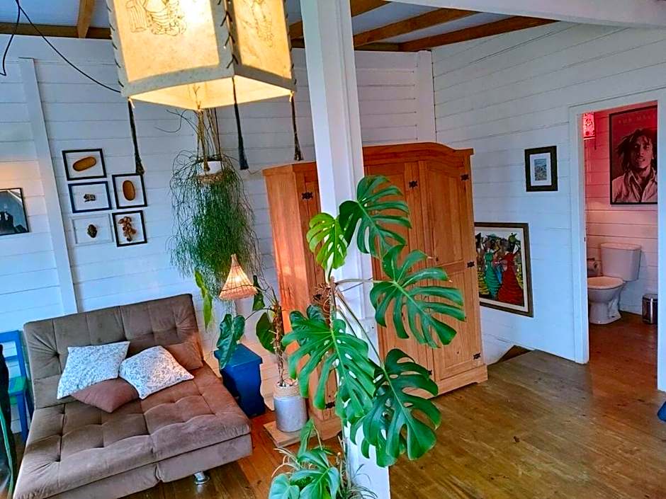 Cabana com vista mar, nascer do sol e lua cheia