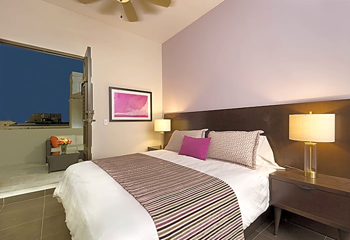 Decanter Hotel