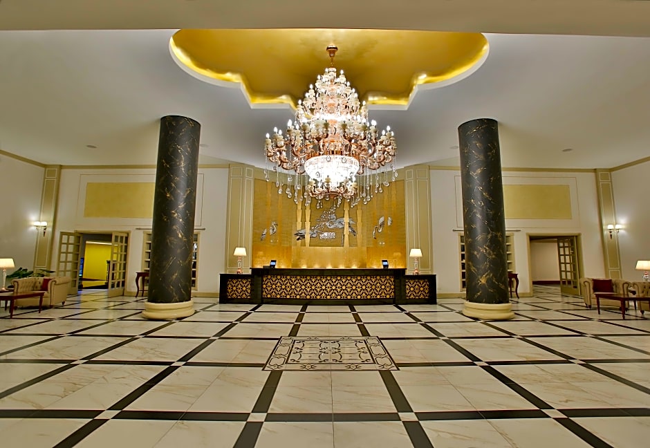 Sarova Woodlands Hotel & Spa