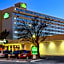 La Quinta Inn & Suites by Wyndham Secaucus Meadowlands