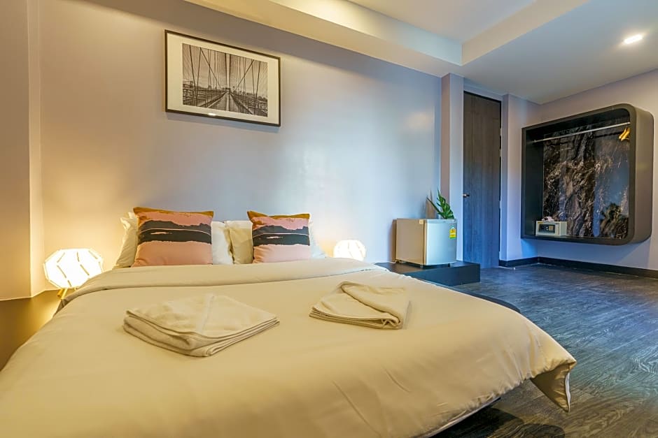 CheQinn Hostel - Sukhumvit 4 Nana Plaza