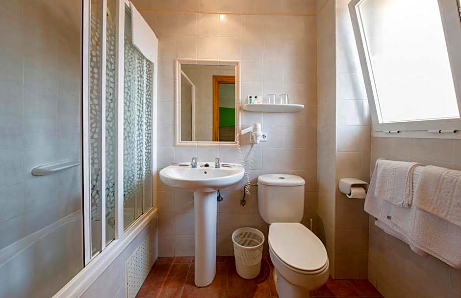 Hostal Adelino