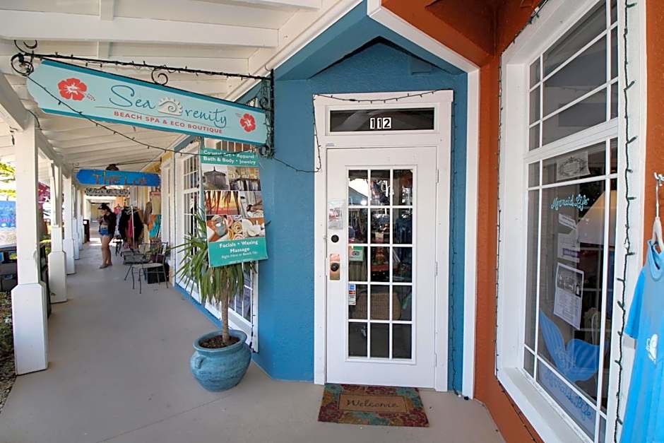 Absolute Anna Maria-Private Beach Access-Heated Pool-Water Views From Every Room