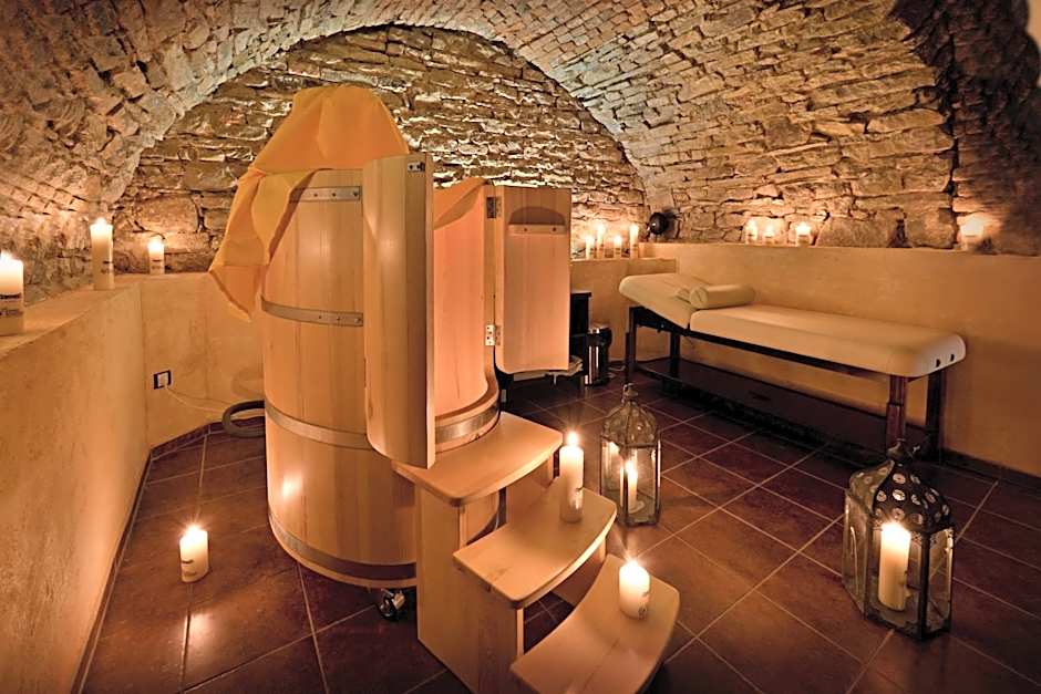 Zámek Wichterle - Hotel a pivní lázně
