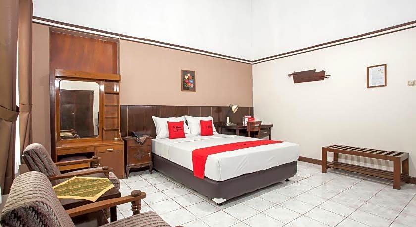 RedDoorz near Balai Kota Malang