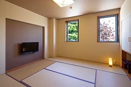 Japanese-Style Room with Shared Bathroom - Non-Smoking