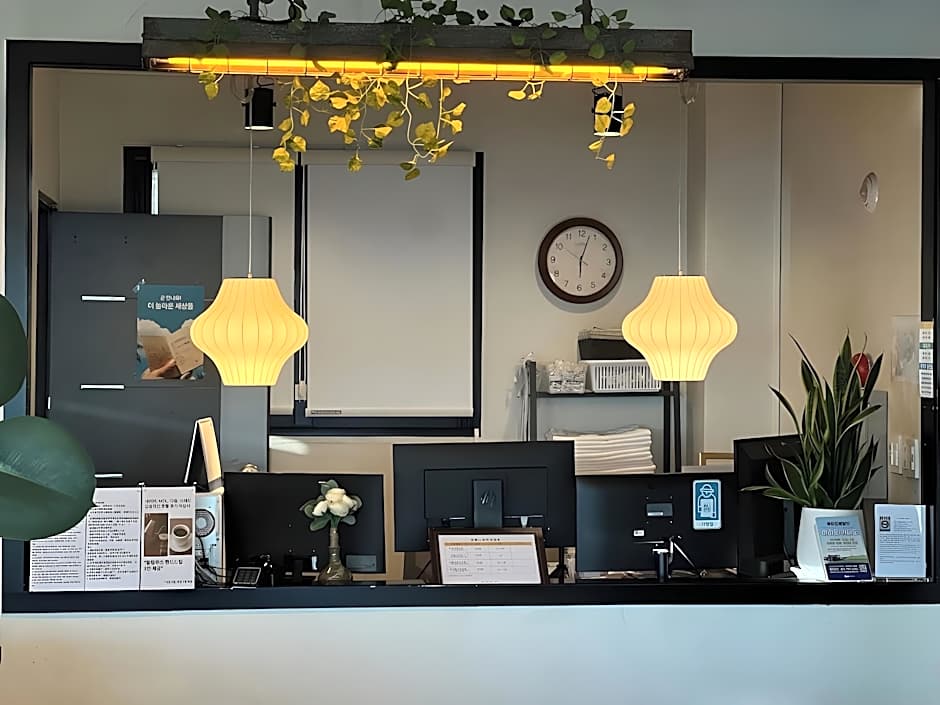 HOTEL52