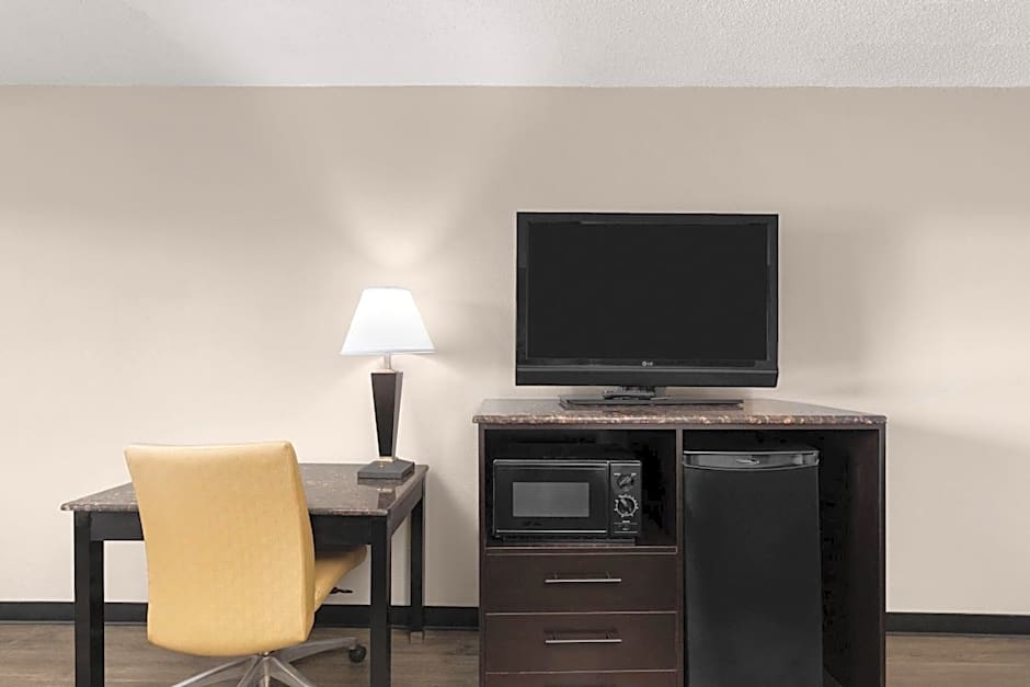 Super 8 by Wyndham Bulls Gap Greeneville Area