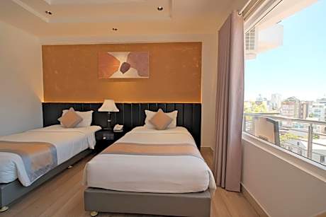 Deluxe Double or Twin Room with Dinner Cruise