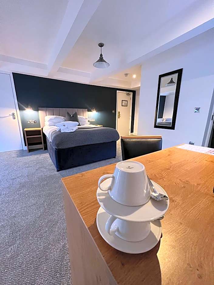 THE LORD NELSON HOTEL