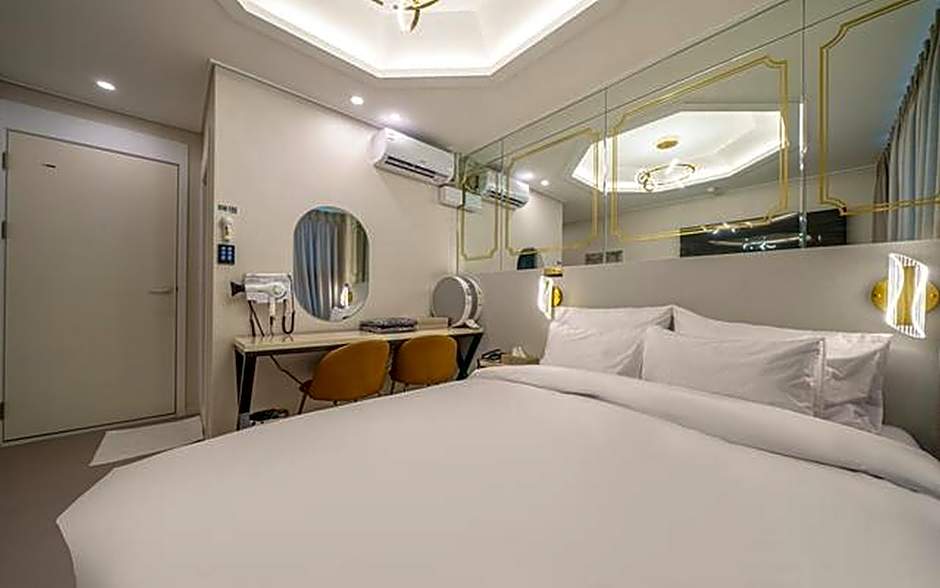 Incheon Unseodong DK Airport Hotel