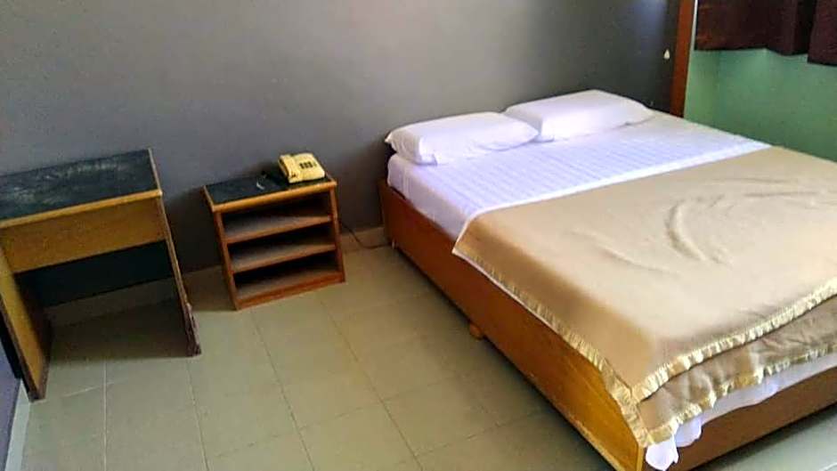 SUSAN HOTEL SEAFRONT