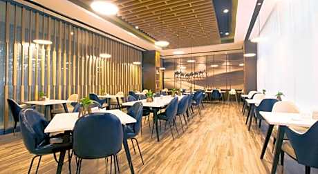 Atour Hotel Turpan Wenhua West Road