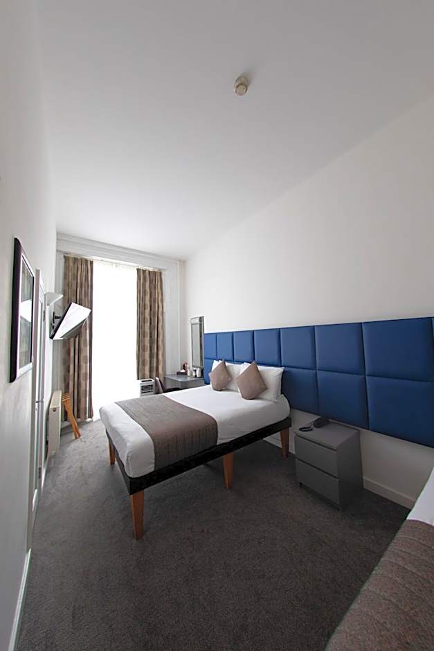 Duke Of Leinster Hotel
