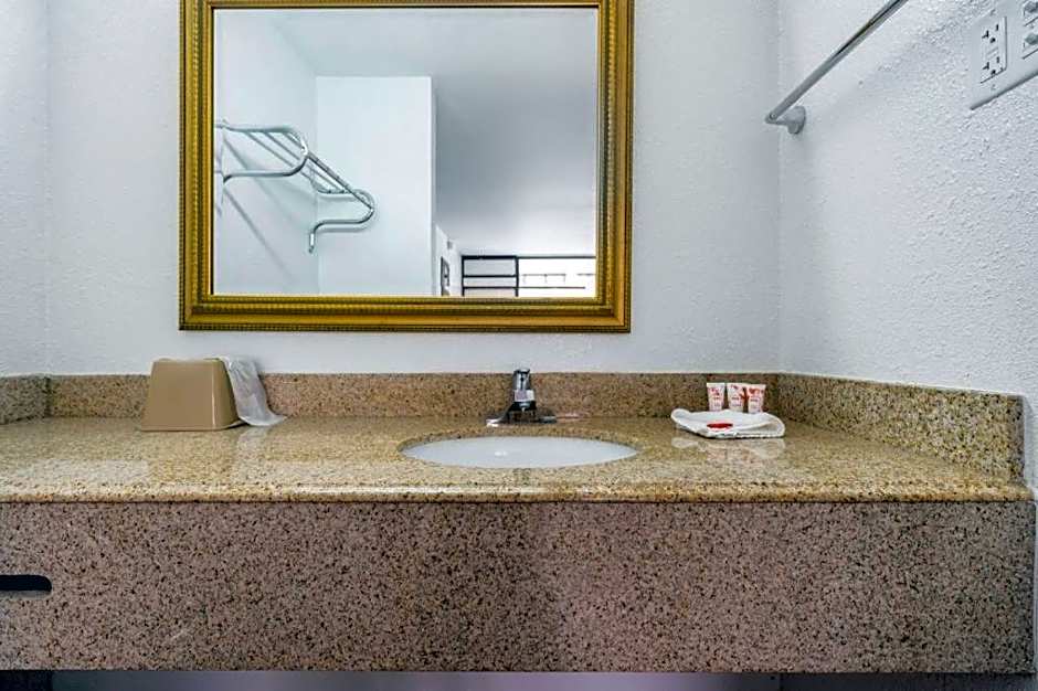 OYO Hotel Bossier City LA - Red River