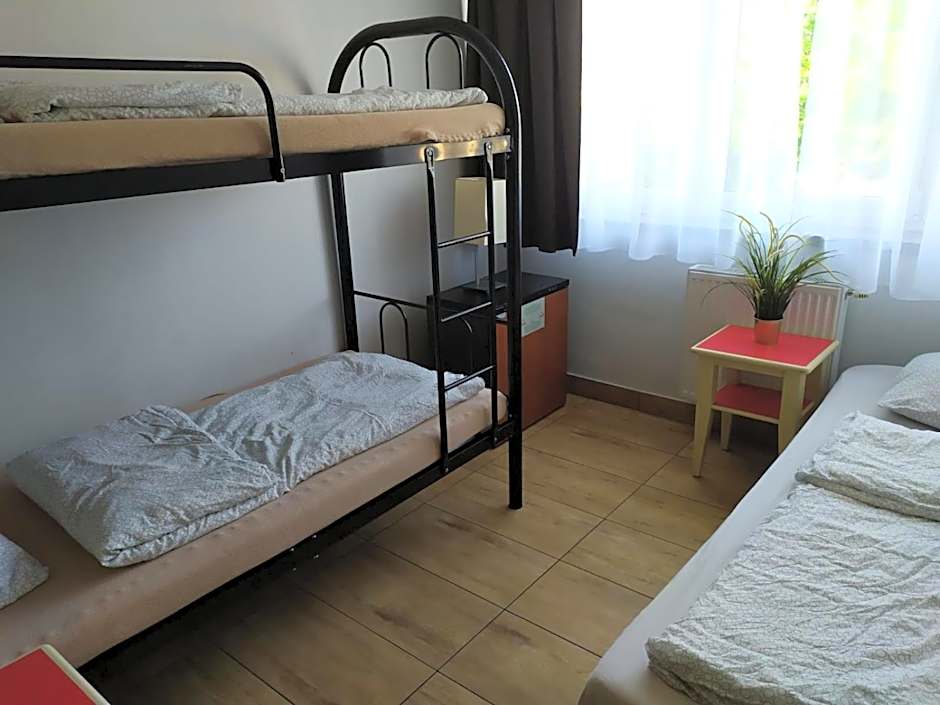 Aparthotel WADOWICE & Hostel GENERY