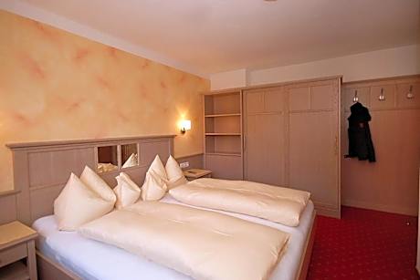 1 Bedroom Apartment, Balcony
