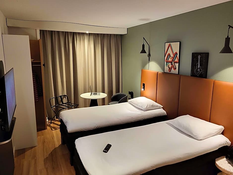 ibis Bayeux Port En Bessin