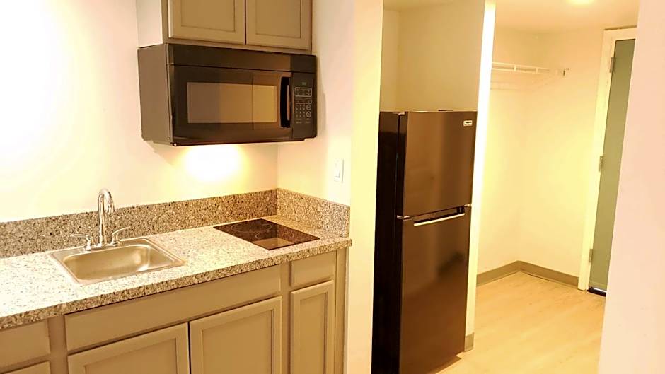 Suburban Studios Williamsburg Central