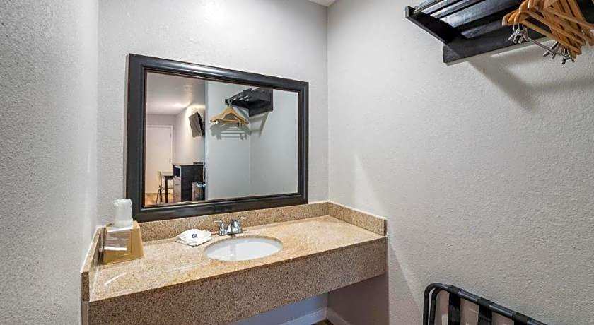 Motel 6 Dallas, TX