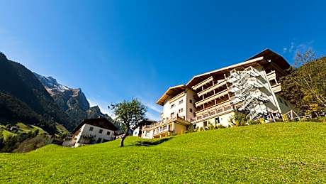 Superior Hotel Persal