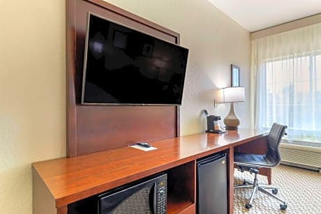 Queen Room with Two Queen Beds - Accessible/Non-Smoking