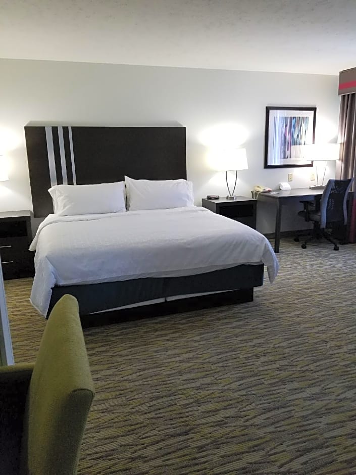 Holiday Inn Express Hotel & Suites Omaha West By IHG