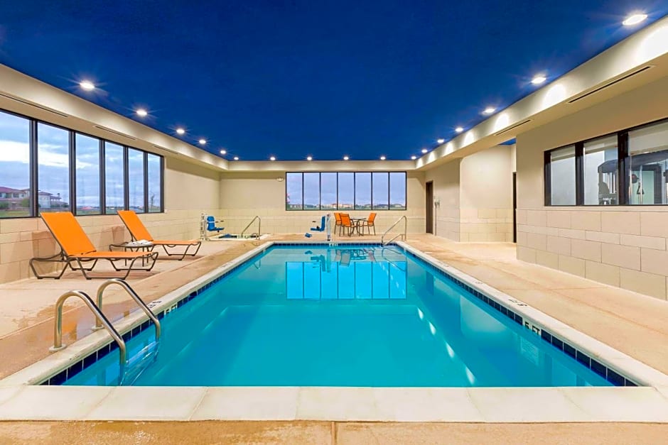 Wingate by Wyndham Lubbock