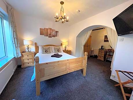 Double Room with Private External Bathroom