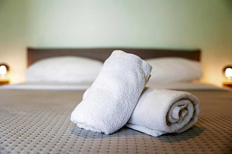 Aris123 by Smart Cozy Suites - Apartments in the heart of Athens - 5 minutes from metro - Available 24hr