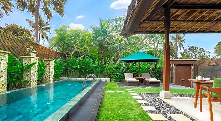 Legian Beach Hotel