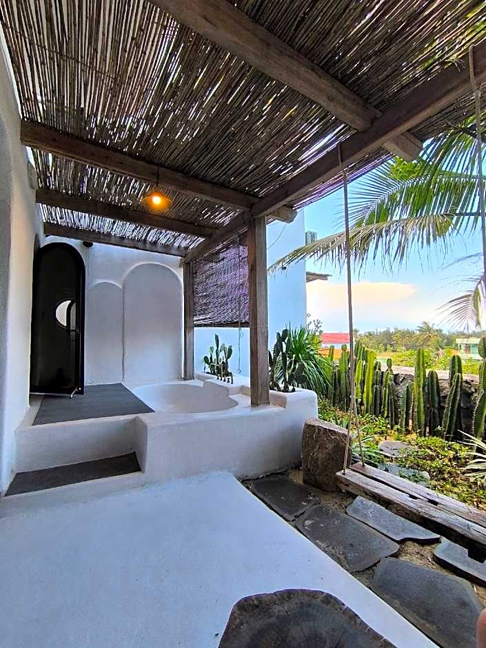 CAT’ village retreat