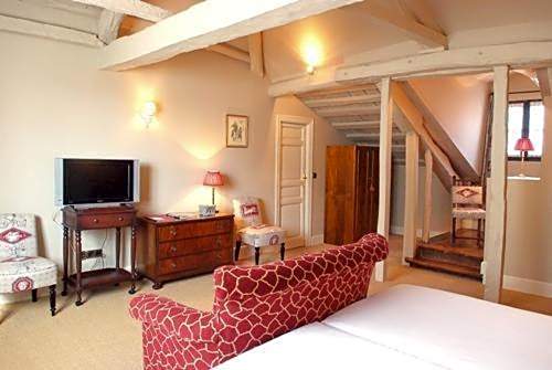 Photo 1 of 4 of Junior Suite