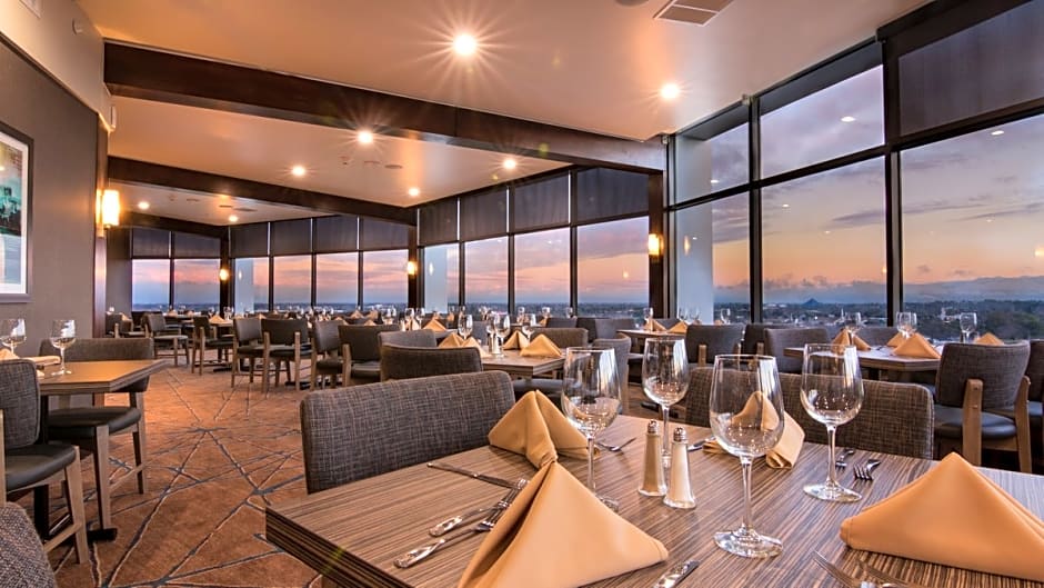 Holiday Inn Long Beach - Airport By IHG
