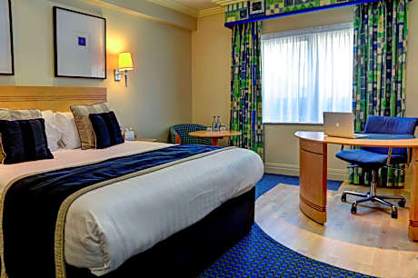 1 Double Bed Non-Smoking Deluxe Quality Room