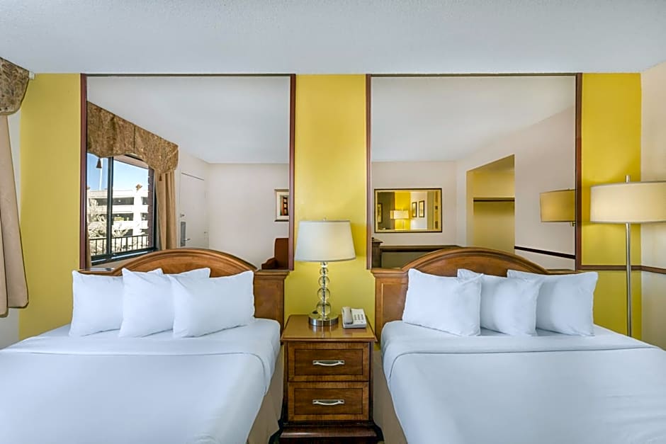 Travelodge by Wyndham Reno