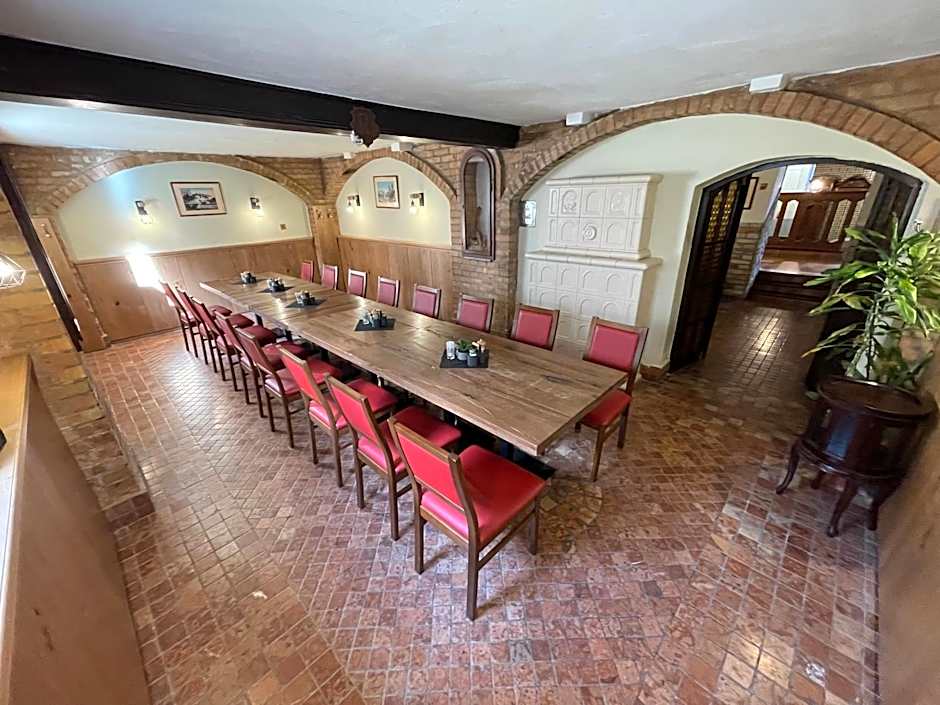 Révész Hotel, Restaurant and Rosa Spa