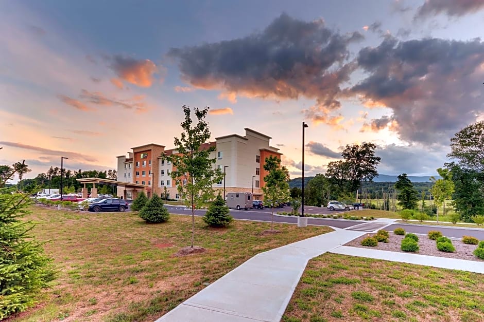 Holiday Inn Express & Suites Saugerties - Hudson Valley By IHG