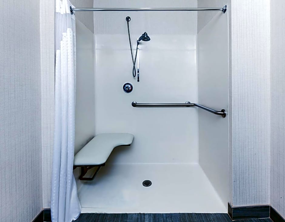 Holiday Inn Express & Suites Houston East, by IHG