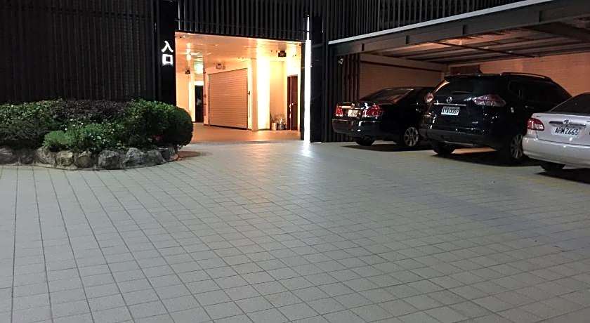 Crystal Business Motel