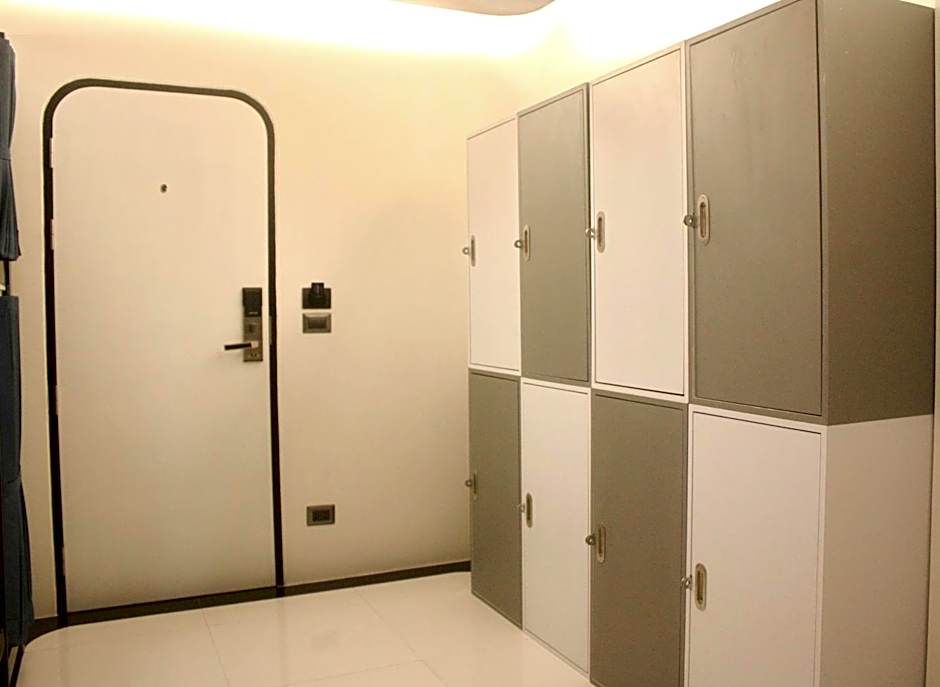 BearPacker Patong Hostel