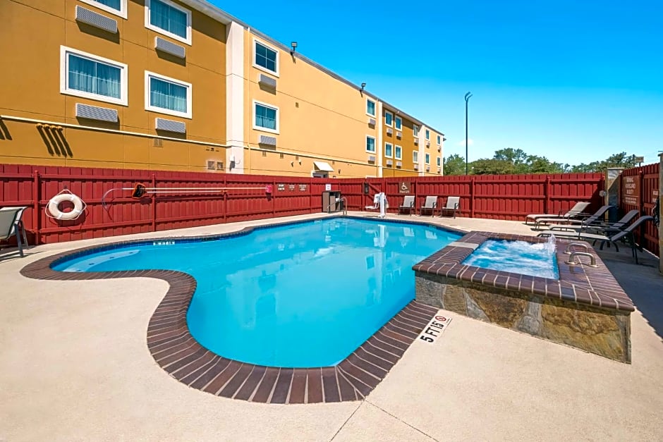 Best Western North Bryant Inn