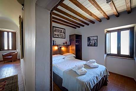 Triple Room with Private External Bathroom